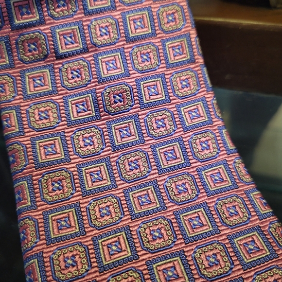 BROOKS BROTHER'S Silk Tie - Picture 3 of 3